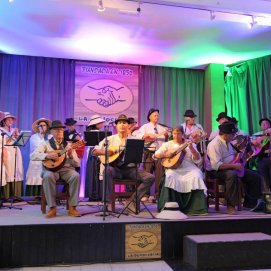 'Recital de música tradicional', en la Democracia