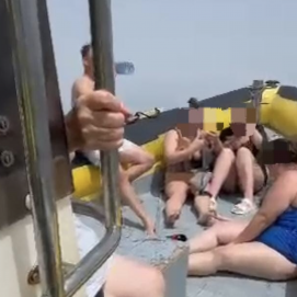 Rescatan a siete personas a la deriva en Puerto del Carmen