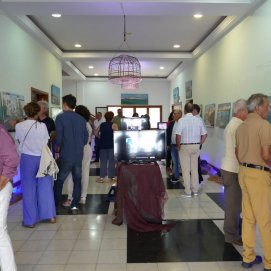 Inaugurada la exposición 'Mirando al Mar' en la Sociedad Democracia