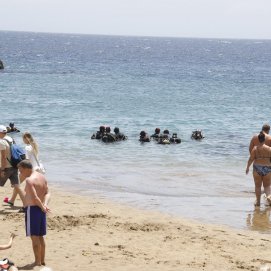 Playa Chica en Puerto del Carmen (Foto:lavozdelanzarote)