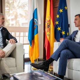Reunión de Fernando Clavijo, presidente de Canarias, y Pedro Sánchez en La Palma (Foto: LaProvincia)