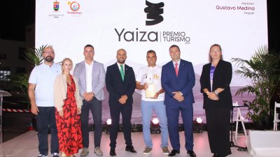 Gustavo Medina y concejales del gobierno de Yaiza