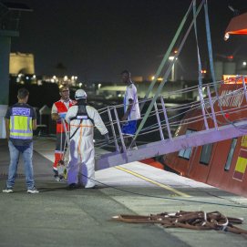 Llegada de migrantes a Puerto Naos (Fotos: Juan Mateos)