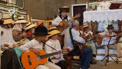 Procesión en honor a Nuestra Señora del Rosario