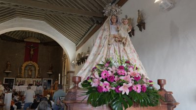 Procesión en honor a Nuestra Señora del Rosario