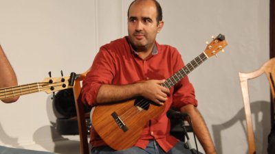Timples y otras pequeñas guitarra del Mundo. Foto: Norberto de León