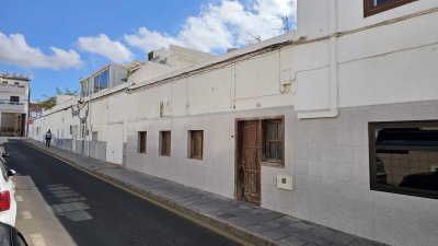 Una de las viviendas afectadas en la calle Timbayba.