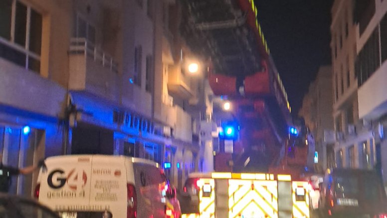 Dispositivo de emergencia trasladado hasta la vivienda del fallecido.