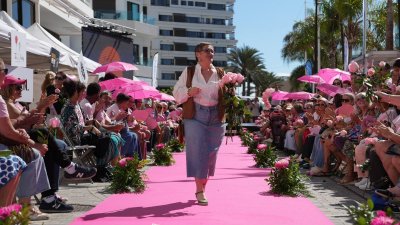 El Reducto acoge una pasarela para apoyar a las personas pacientes de cáncer