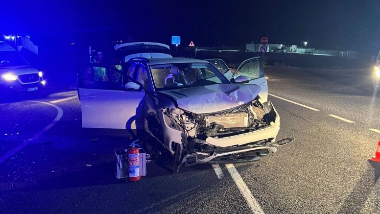 Uno de los vehículos implicados en el accidente de tráfico en Uga