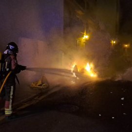 Contenedores ardiendo en Arrecife