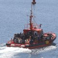 Arrival of the Salvamar Al Nair with 117 people upon arrival in Puerto Naos. Photo: La Voz de Lanzarote.