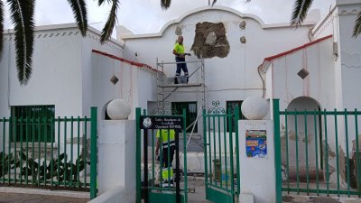 Retirada del símbolo franquista en el CEIP Las Mercedes
