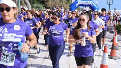 XIII Carrera Contra la Violencia de Género en Arrecife. Foto: La Voz