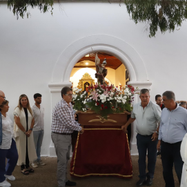Procesión en honor a San Miguel Arcángel. Foto: La Voz