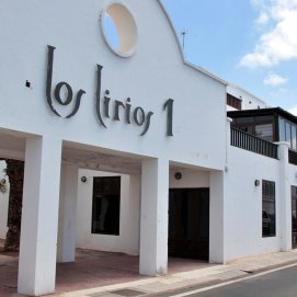 Comunidad de viviendas con alquiler de protección oficial de principios de los años 90 en Tías