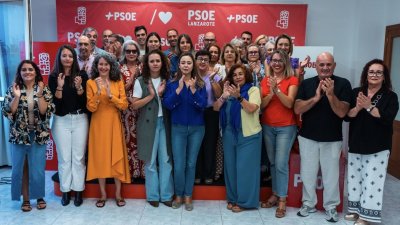 El PSOE homenajea a las víctimas de violencia machista en Lanzarote. 
