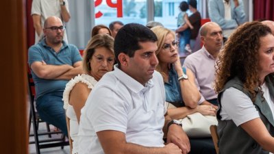 El PSOE homenajea a las víctimas de violencia machista en Lanzarote. 