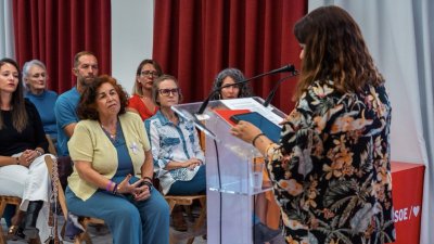 El PSOE homenajea a las víctimas de violencia machista en Lanzarote. 