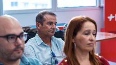 El PSOE homenajea a las víctimas de violencia machista en Lanzarote. 