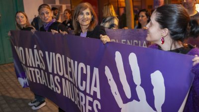 Manifestación contra la violencia machista por el 25N en Lanzarote. Fotos: Juan Mateos.