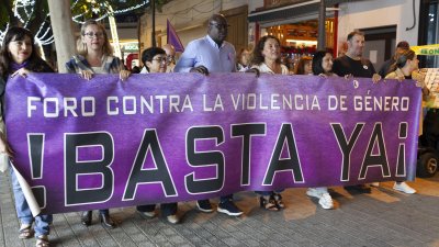 Manifestación contra la violencia machista por el 25N en Lanzarote. Fotos: Juan Mateos.