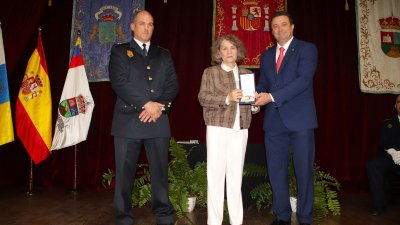 Homenaje de Yaiza a la primera policía de Lanzarote