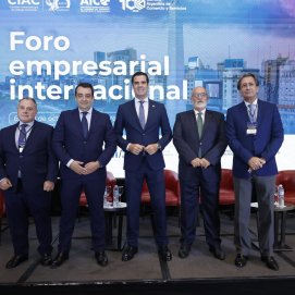 Representantes canarios en la última asamblea iberoamericana. Cámara de Comercio.