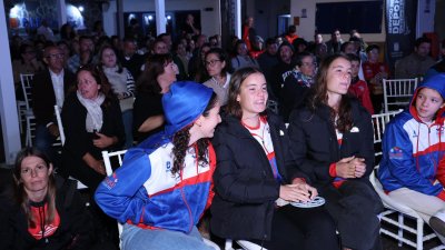 Clausura la XI Copa de Natación de Aguas Abiertas. Foto: La Voz