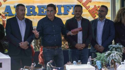 Inauguración del Belén de Arrecife en el Mercadillo. Fotos: Ayuntamiento de Arrecife.