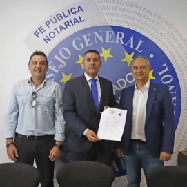 Firma de la compra para la construcción de viviendas