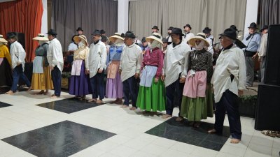 Los Campesinos en la Democracia en Navidad, 2025