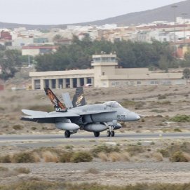 Un caza, un avión de combate del Ejército del Aire en la operación Sirio 24 en Canarias