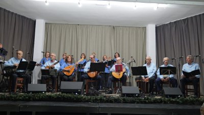 Concierto de Navidad en la Sociedad Democracia.