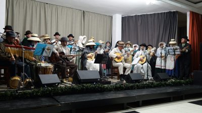 Concierto de Navidad en la Sociedad Democracia.