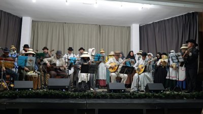 Concierto de Navidad en la Sociedad Democracia.
