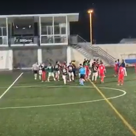 Tangana durante el partido. Foto: La Provincia