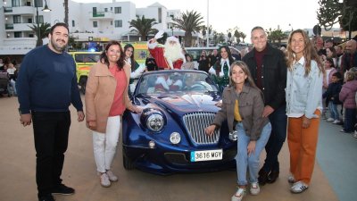 Pasacalle de Papá Noel en Costa Teguise.