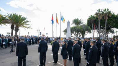 El Obelisco se ha descubierto en los jardines exteriores junto a la sede de la Policía Local de Arrecife