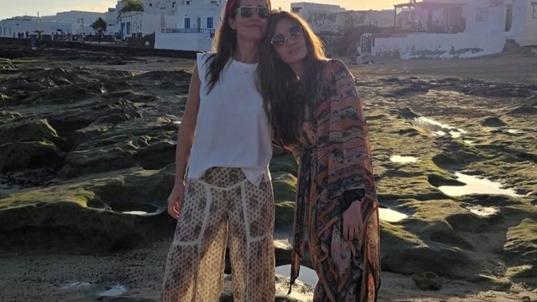 Sara Carbonero e Isabel Jiménez en Caleta de Sebo