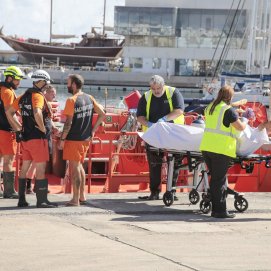 Llegada de migrantes, entre ellos un cadáver a Puerto Naos Fotos: Juan Mateos