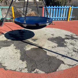 Estado parques infantiles Teguise.