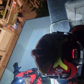 Los bomberos rescatan a un gato que cayó a 15 metros de altura en Lanzarote
