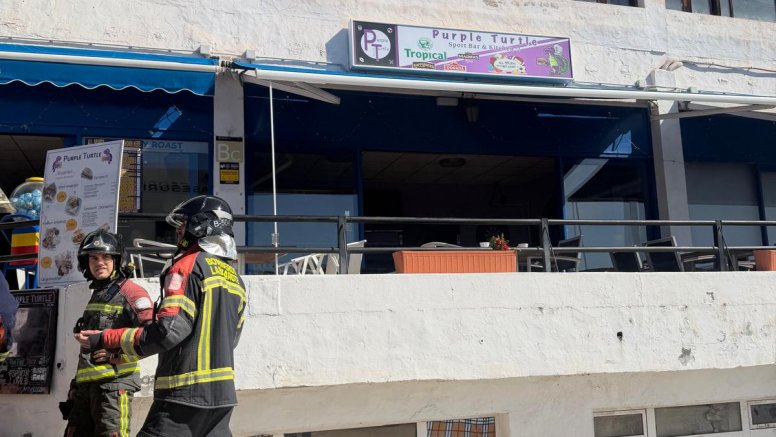 Local afectado por el incendio en Puerto del Carmen.