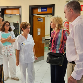 Momento de la visita al Centro de Salud de Playa Honda