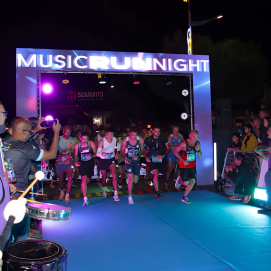 Salida de la 'Playa Blanca Music Run Night'