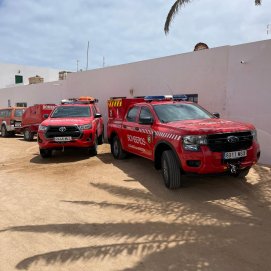 Bomberos en Caleta de Sebo en La Graciosa.