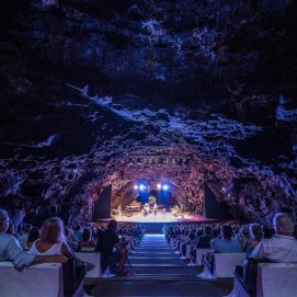 El Auditorio de Jameos de Agua, Lanzarote. Centros Turísticos.