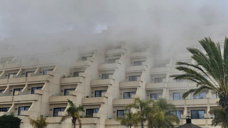 Humo en el Hotel Alexandre Teguise Playa
