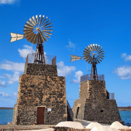 Molinos salineros en Janubio